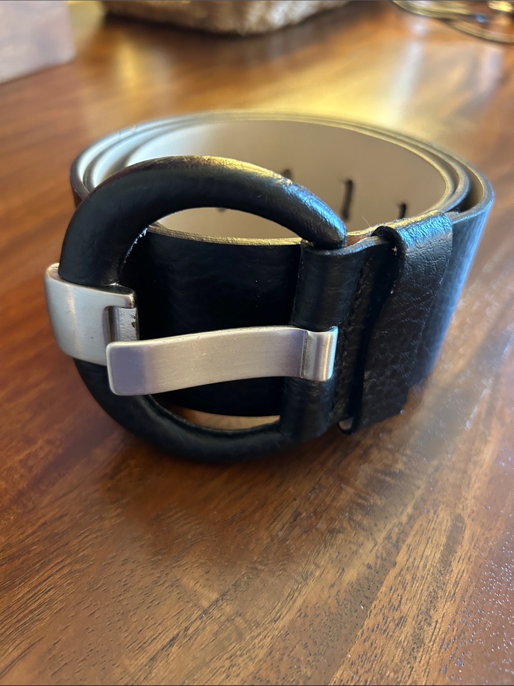 Banana Republic Black Leather Women’s Belt with Round Silver Buckle. Small